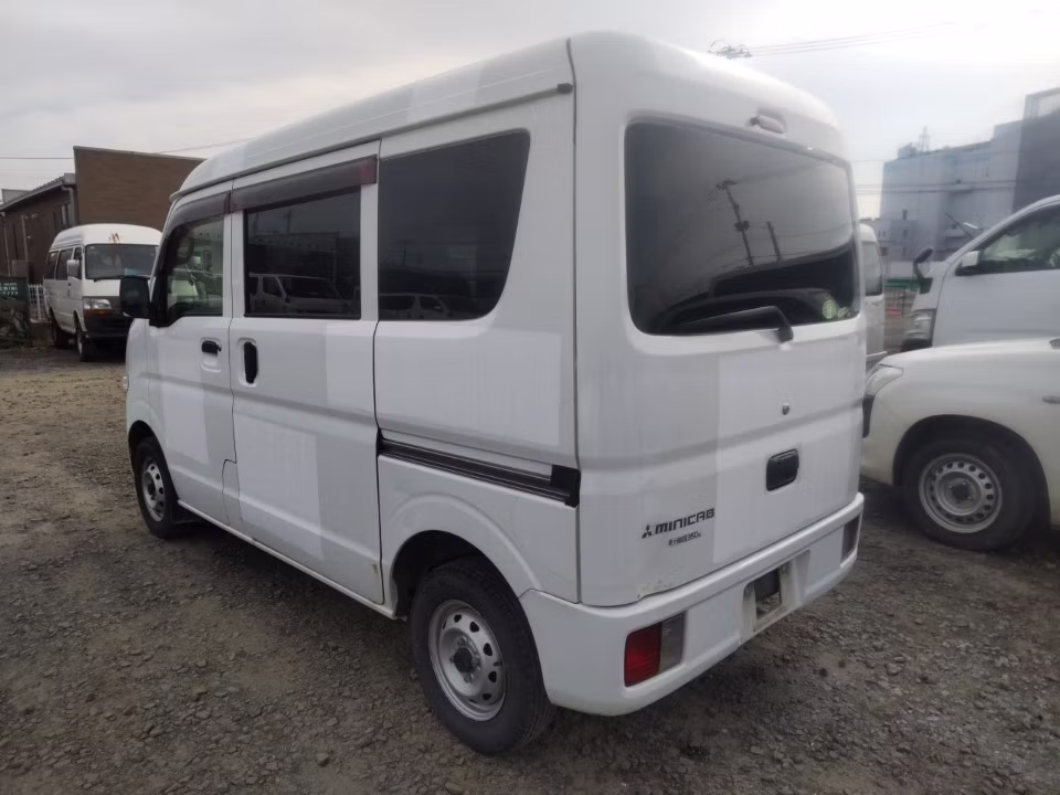 MITSUBISHI MINICAB