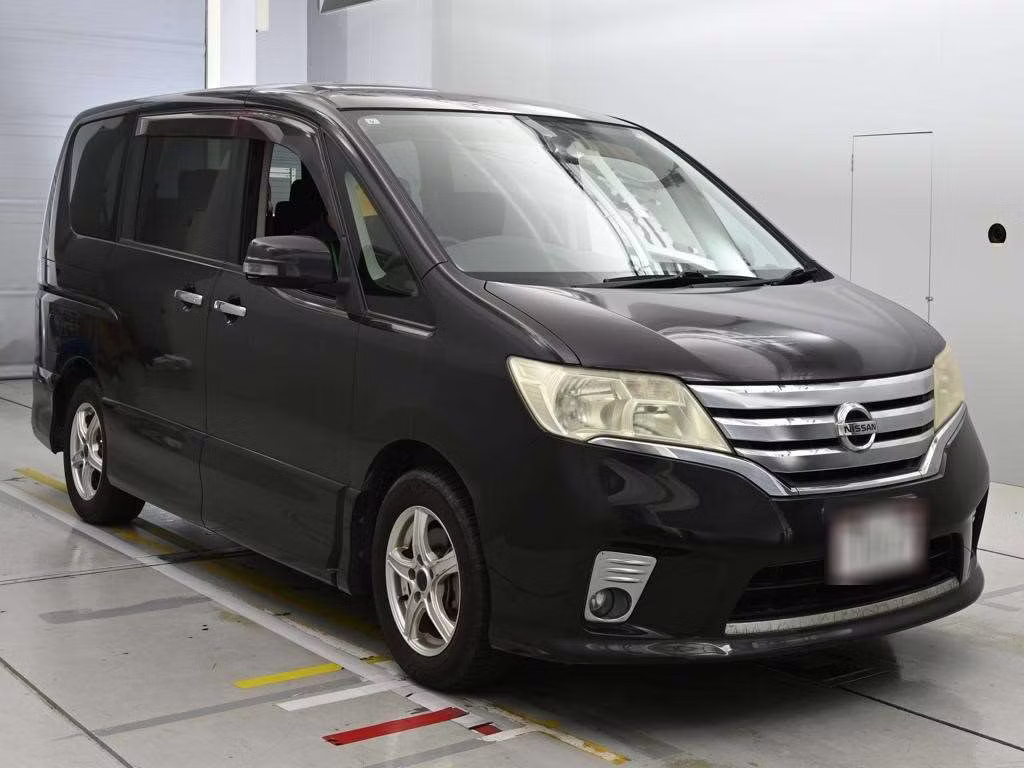 NISSAN SERENA