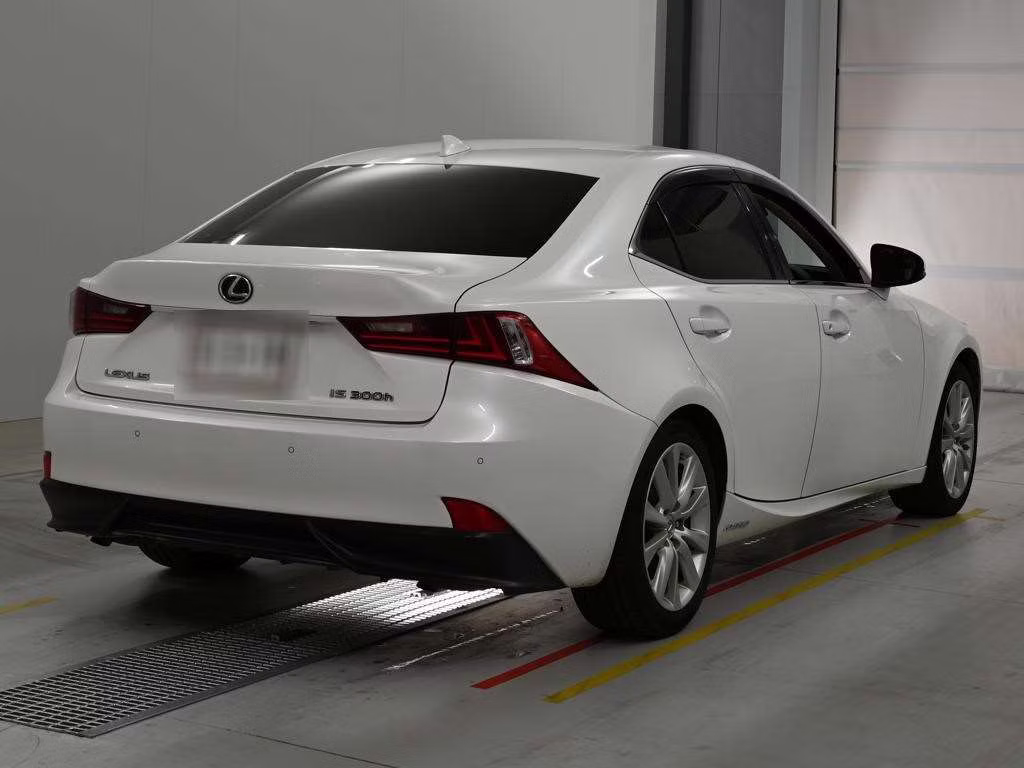 LEXUS IS300H