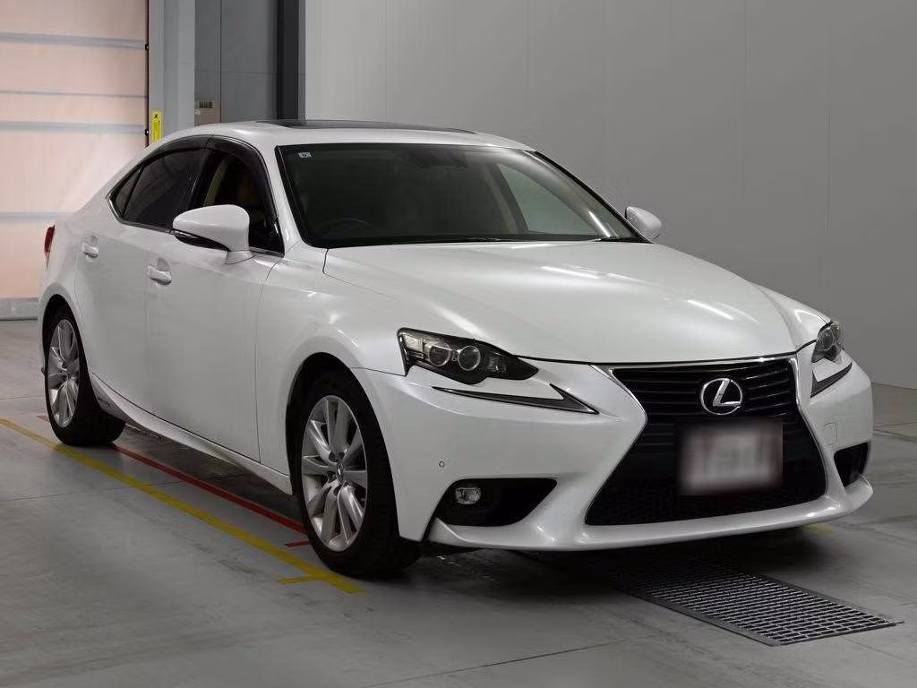LEXUS IS300H