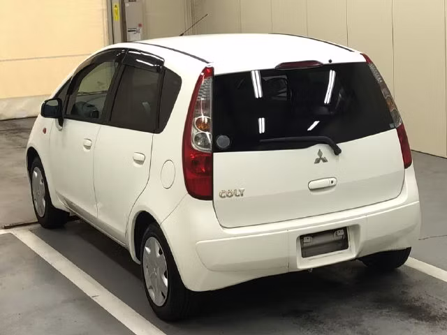 MITSUBISHI COLT