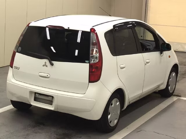 MITSUBISHI COLT