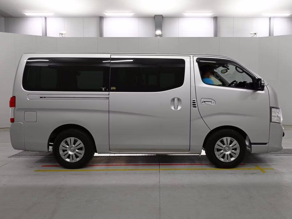 NISSAN NV350 CARAVAN