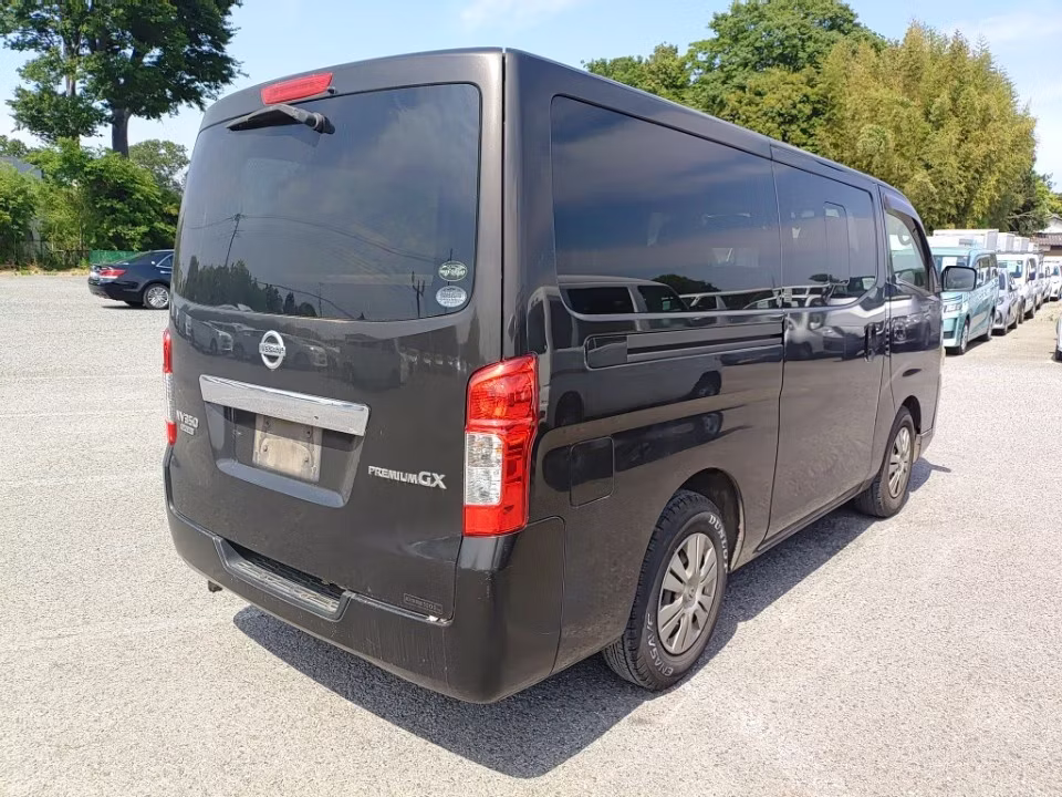 NISSAN NV350 CARAVAN