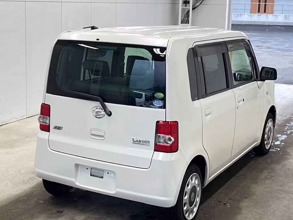 DAIHATSU MOVE CONTE