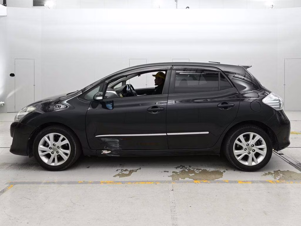 TOYOTA BLADE