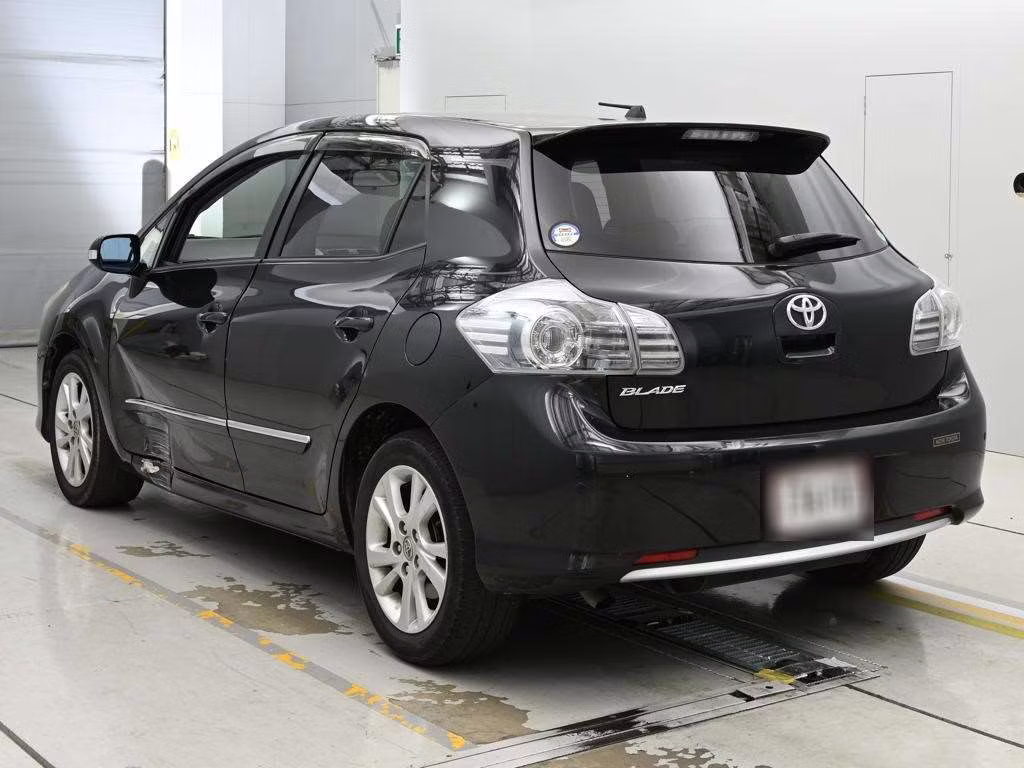 TOYOTA BLADE