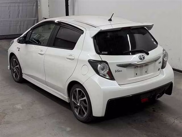 TOYOTA VITZ