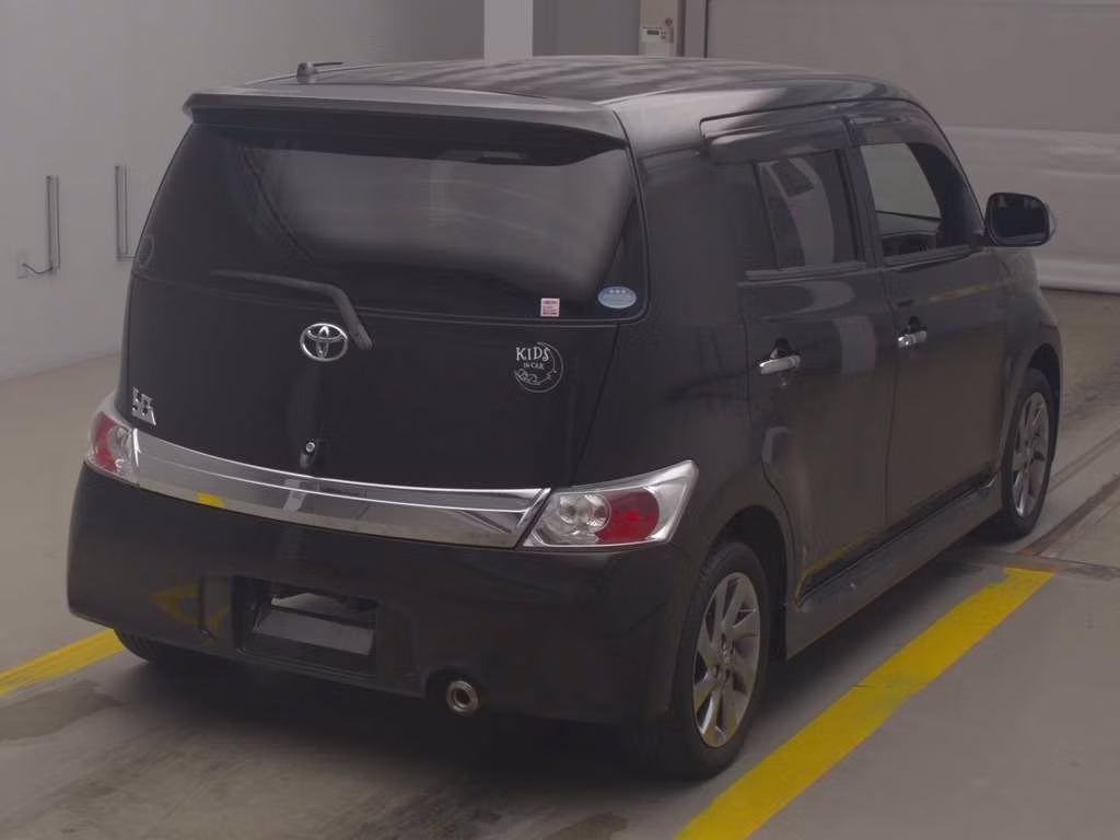 TOYOTA BB