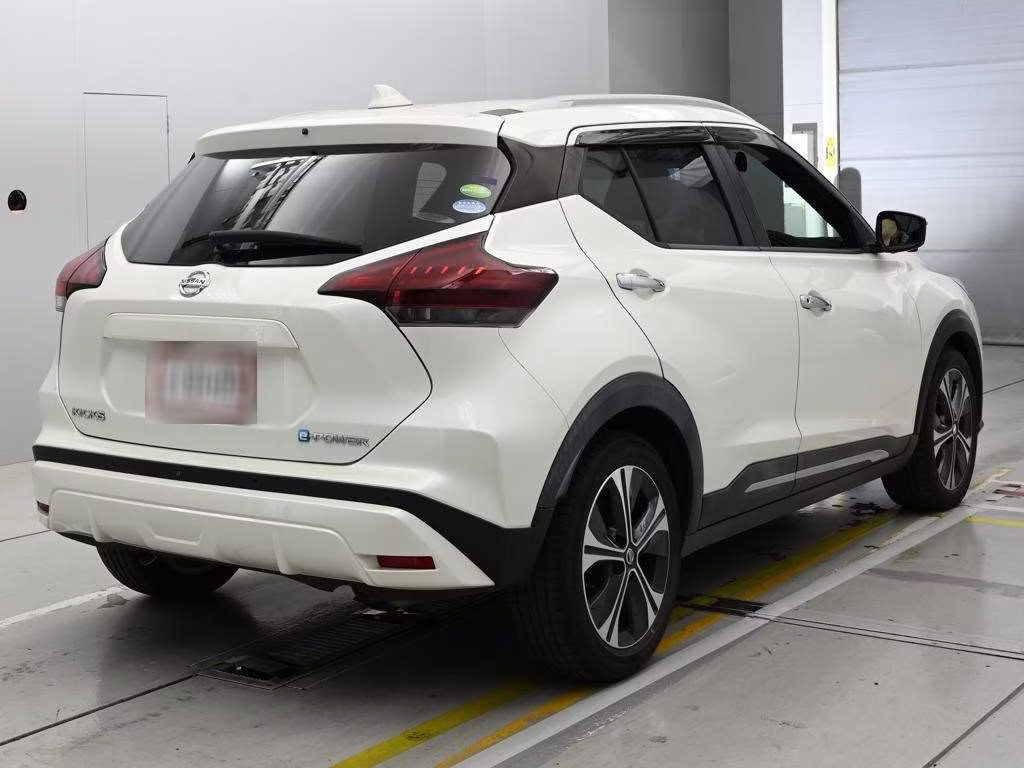 NISSAN KICKS