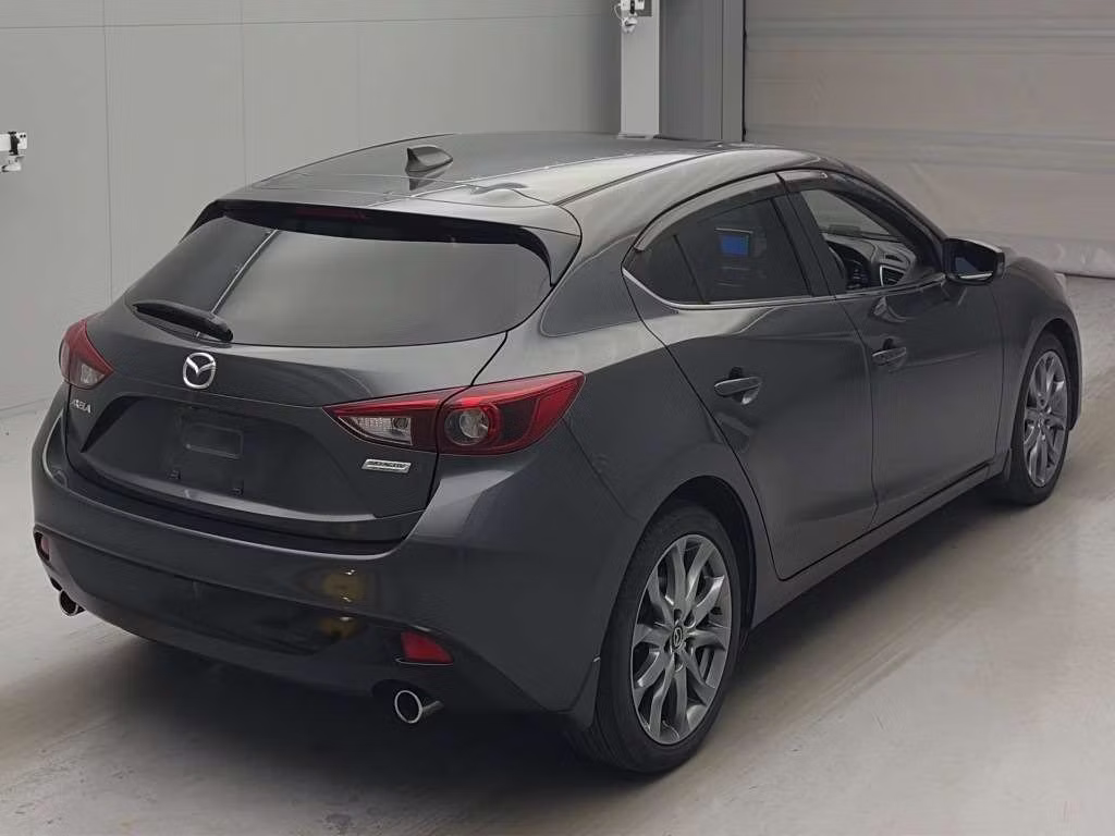 MAZDA AXELA