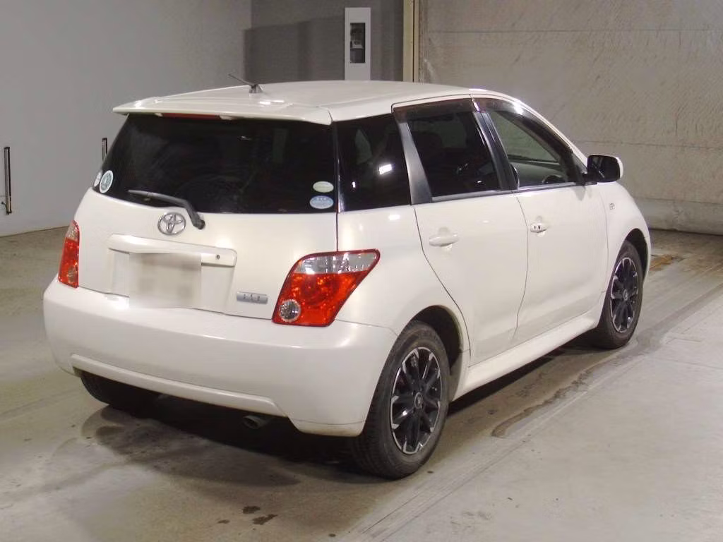 TOYOTA IST