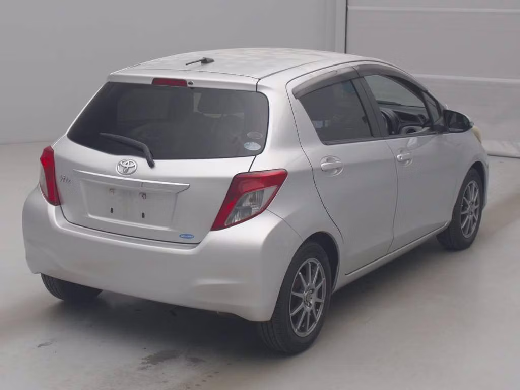 TOYOTA VITZ
