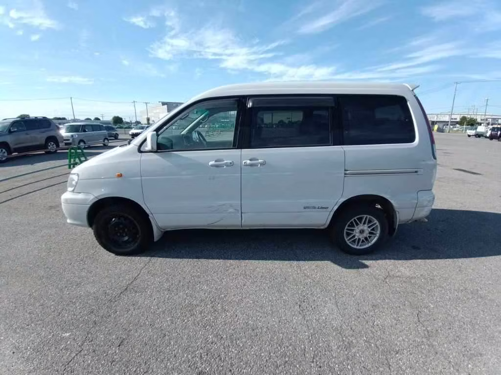 TOYOTA TOWN ACE NOAH