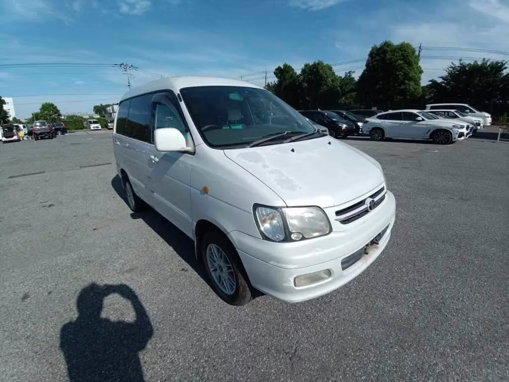 TOYOTA TOWN ACE NOAH