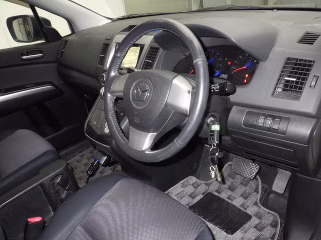 MAZDA MPV
