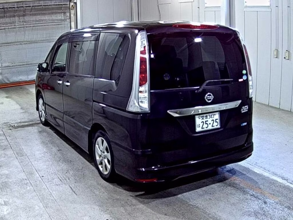 NISSAN SERENA