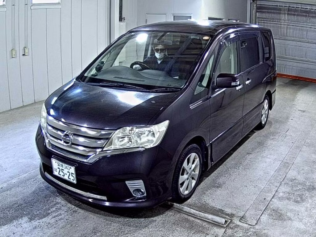 NISSAN SERENA