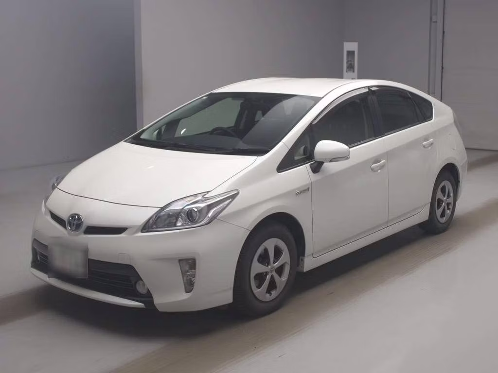 TOYOTA PRIUS