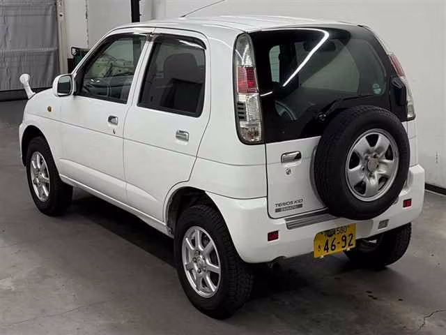 DAIHATSU TERIOS KID