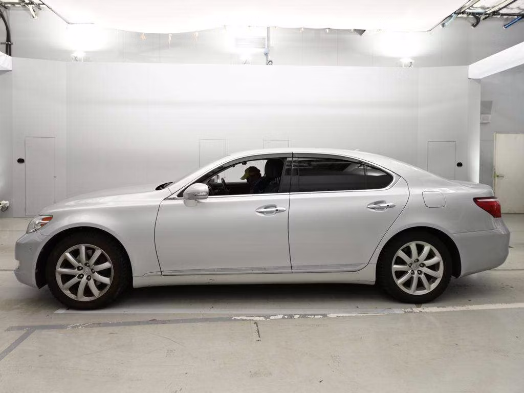 LEXUS LS460
