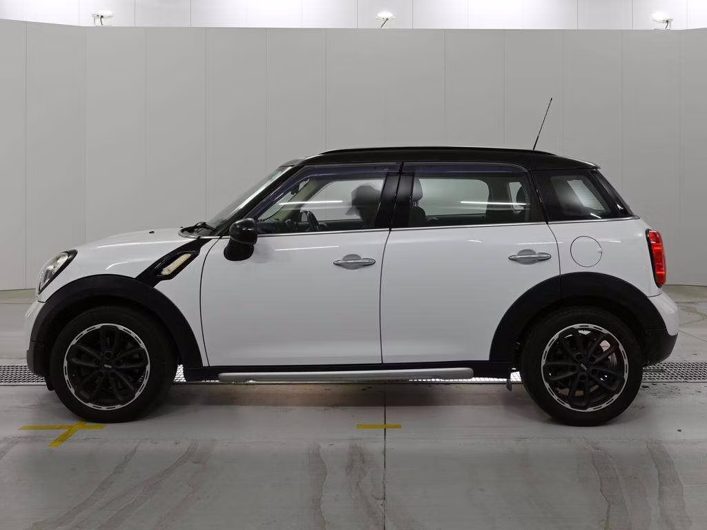 MINI CROSSOVER