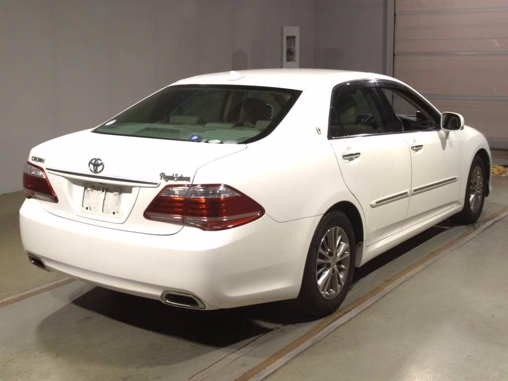 TOYOTA CROWN