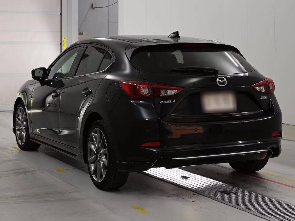MAZDA AXELA