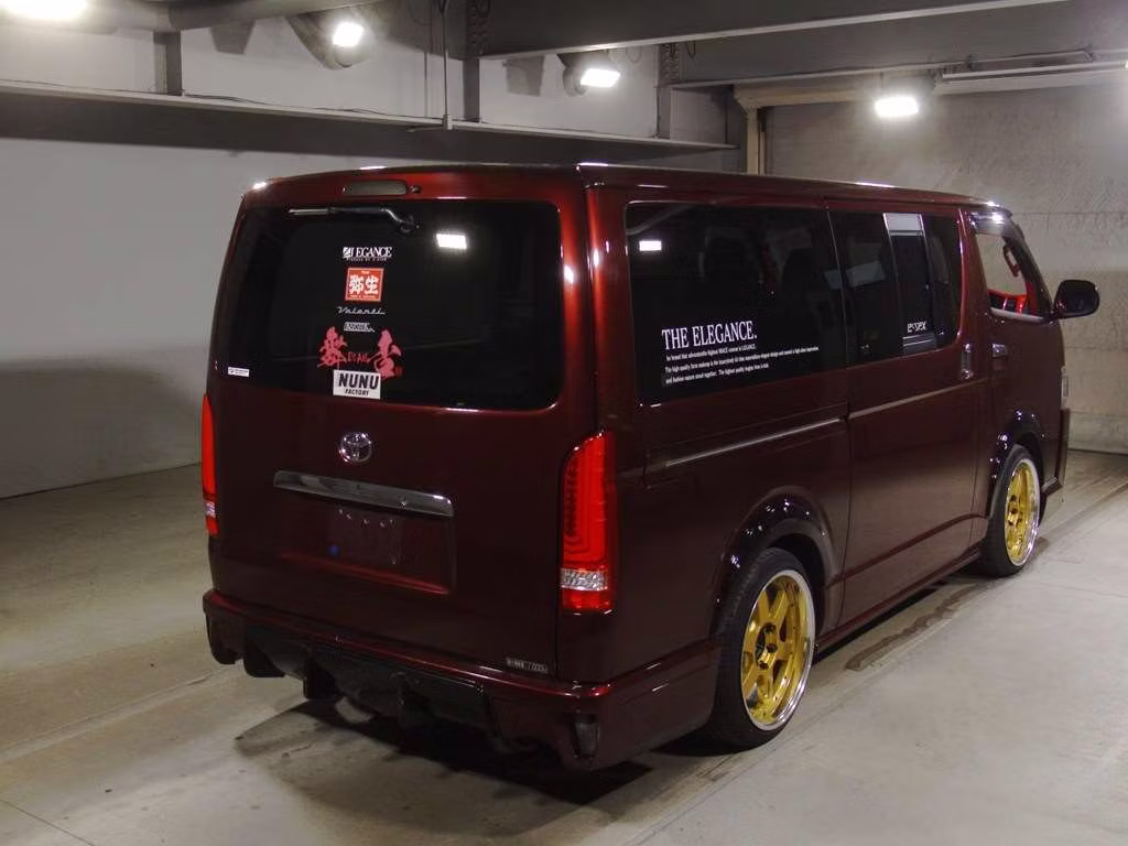 TOYOTA REGIUS ACE