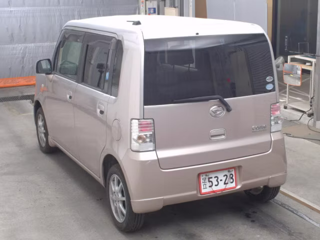 DAIHATSU MOVE CONTE