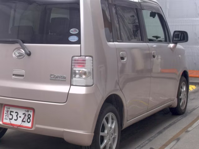 DAIHATSU MOVE CONTE