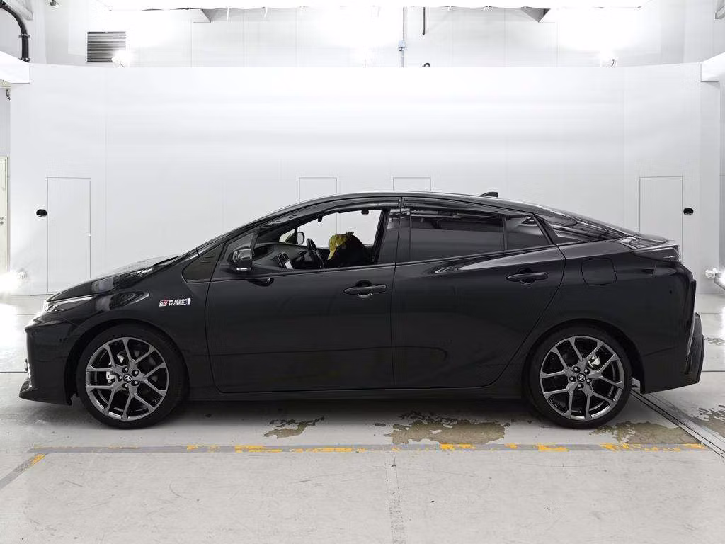 TOYOTA PRIUS PHV