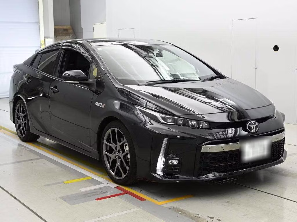 TOYOTA PRIUS PHV