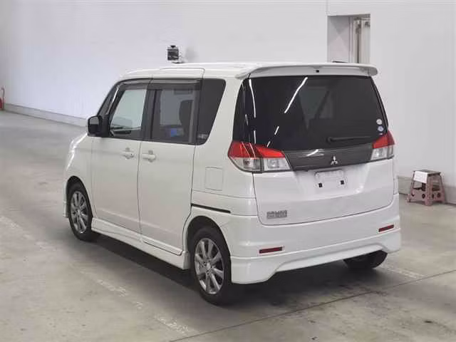MITSUBISHI DELICA D:2