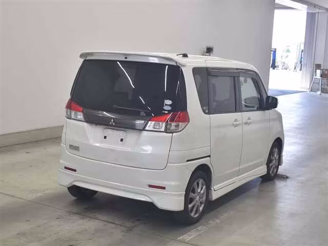 MITSUBISHI DELICA D:2
