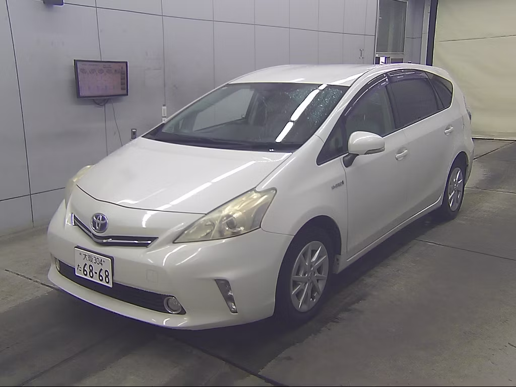 TOYOTA PRIUS ALPHA