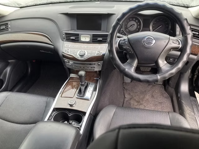 NISSAN FUGA