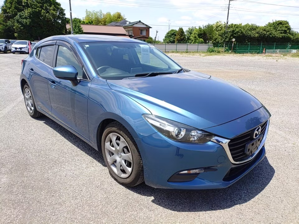 MAZDA AXELA
