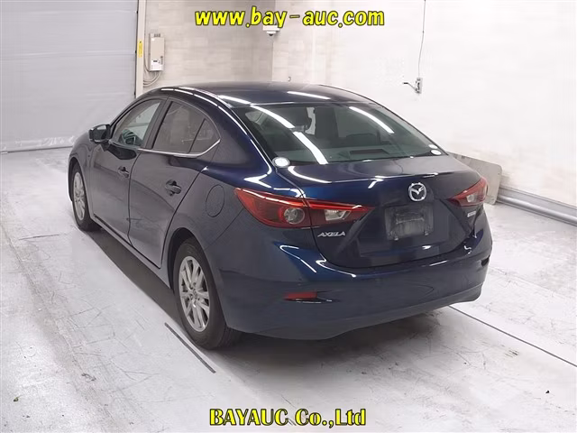 MAZDA AXELA