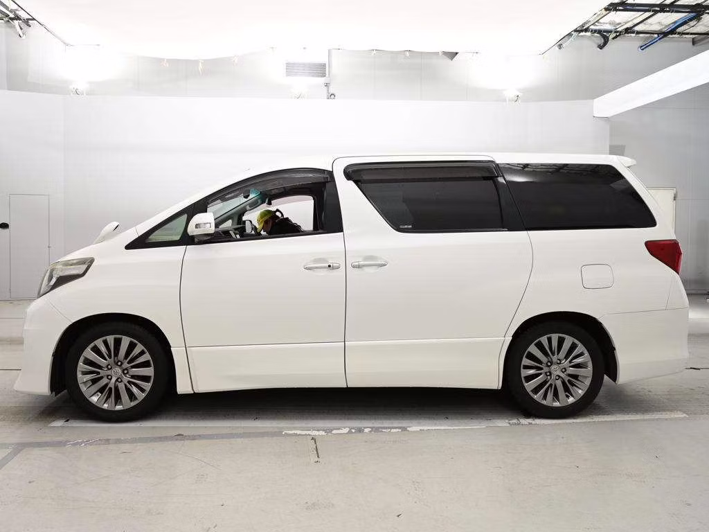 TOYOTA ALPHARD