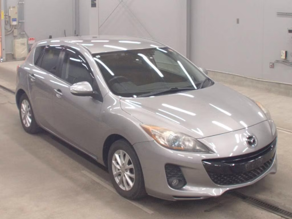 MAZDA AXELA