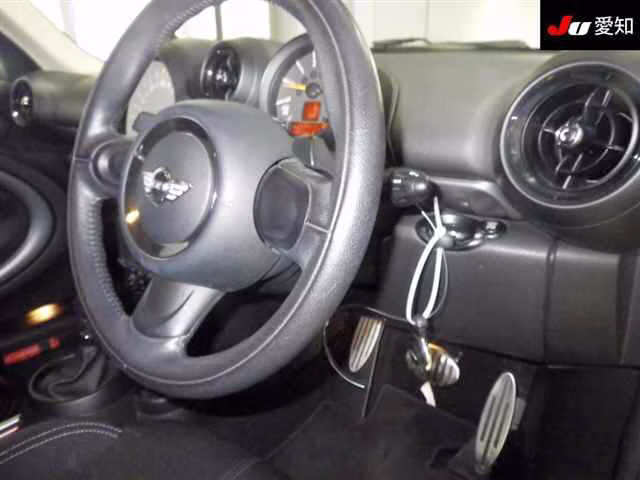 MINI CROSSOVER