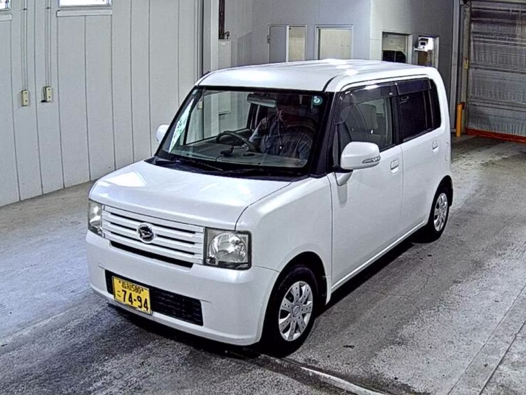 DAIHATSU MOVE CONTE