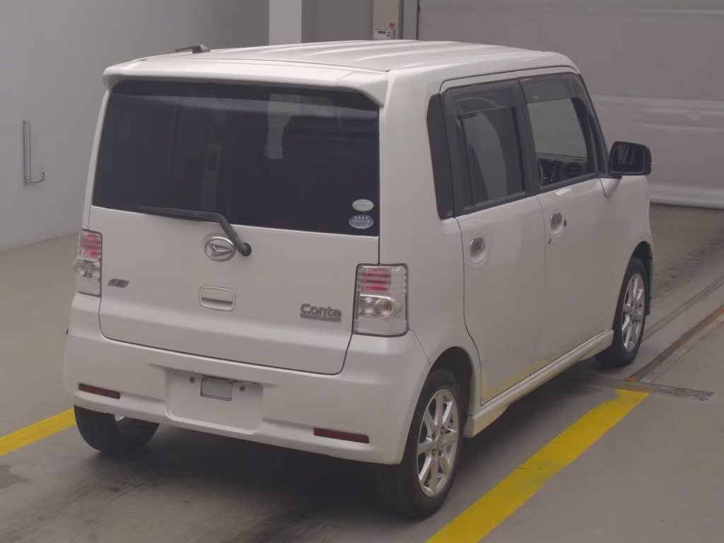 DAIHATSU MOVE CONTE