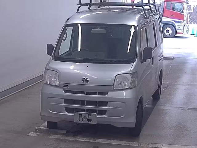 TOYOTA PIXIS VAN