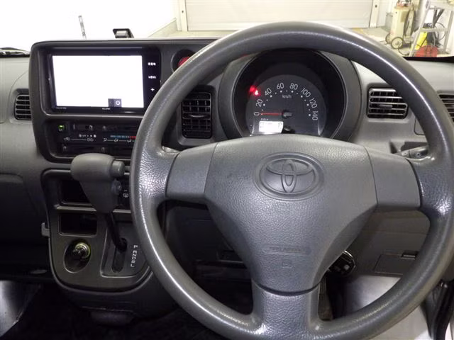 TOYOTA PIXIS VAN