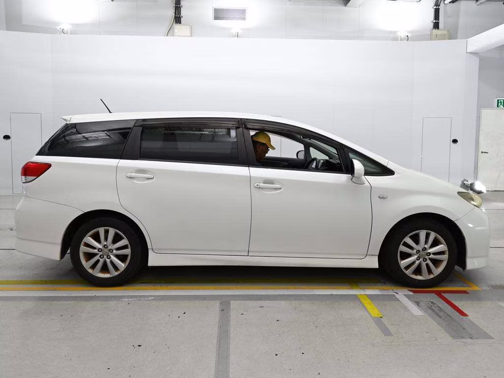TOYOTA WISH