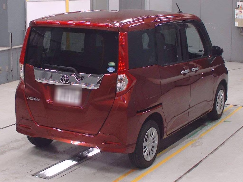TOYOTA ROOMY