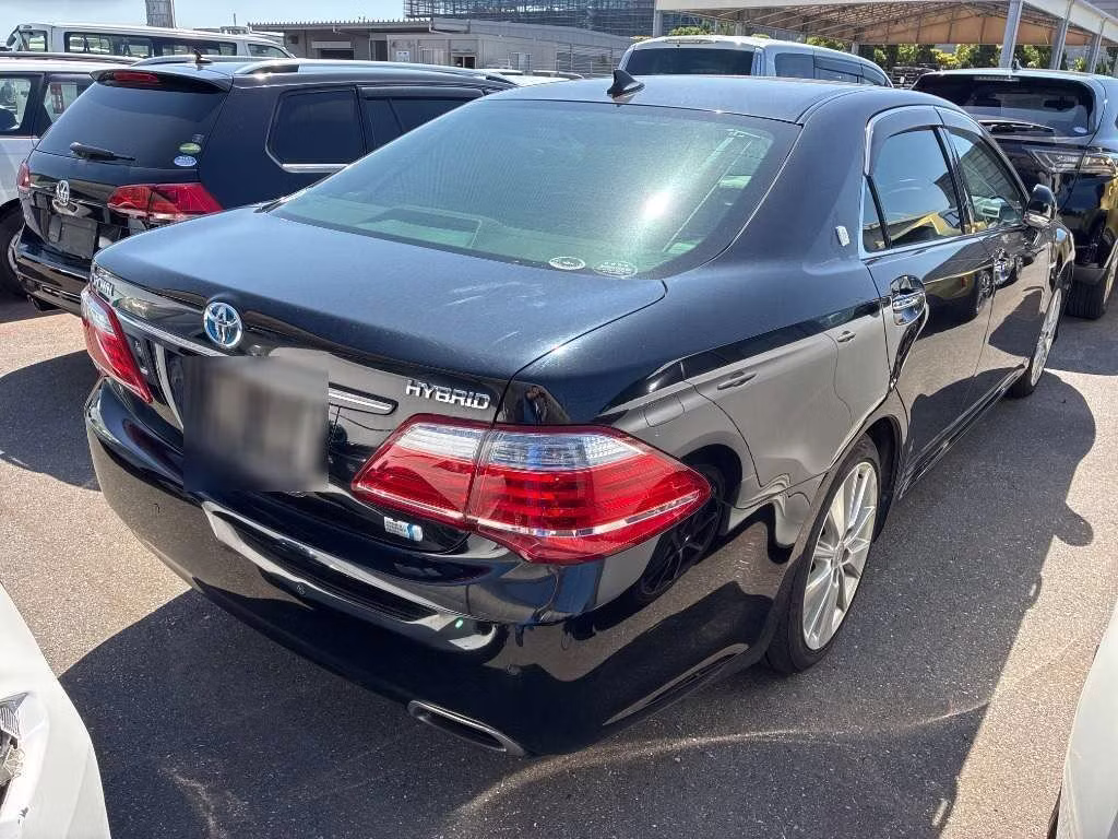 TOYOTA CROWN