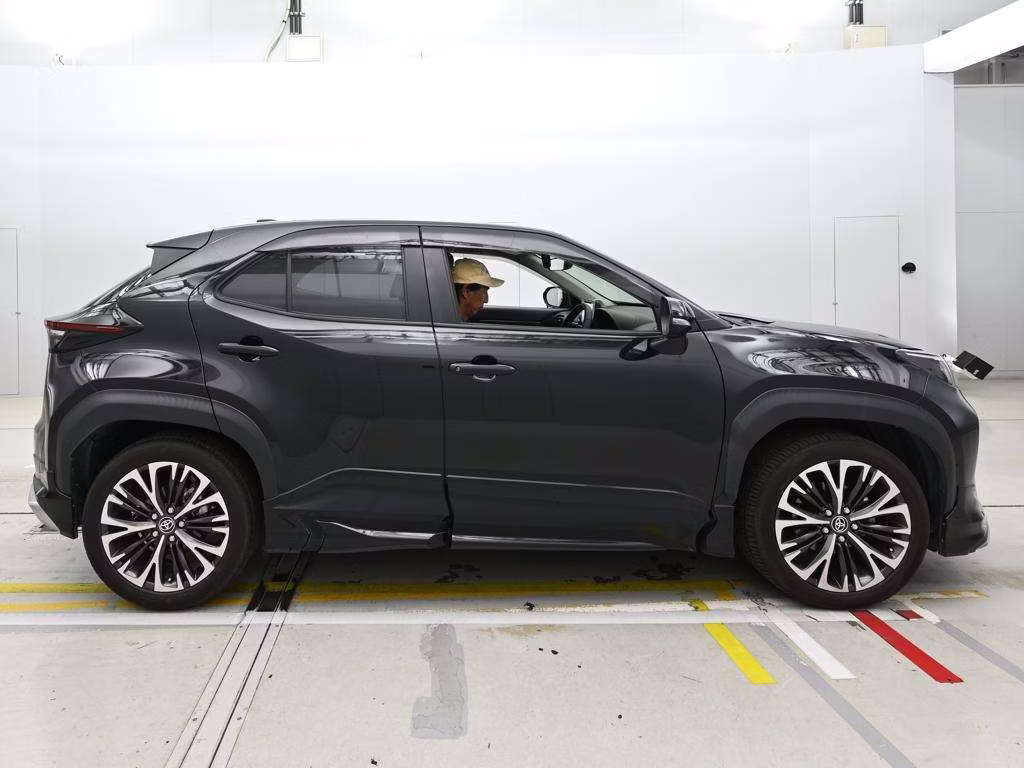 TOYOTA YARIS CROSS